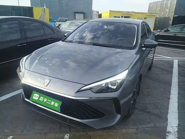 Roewe i5