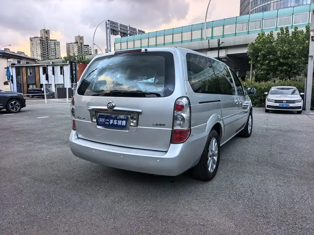 Buick GL8 — миниатюра 4