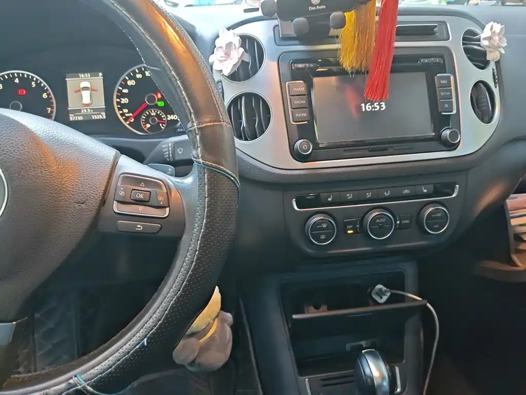 Volkswagen Tiguan — миниатюра 14
