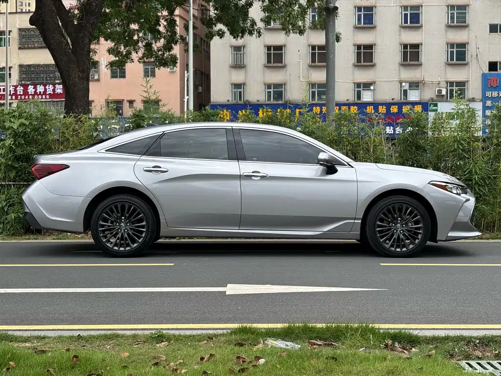 Toyota Avalon — миниатюра 4