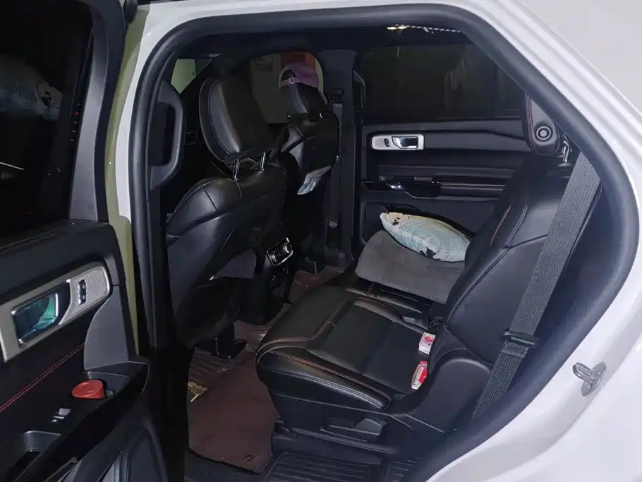 Ford Explorer — миниатюра 11