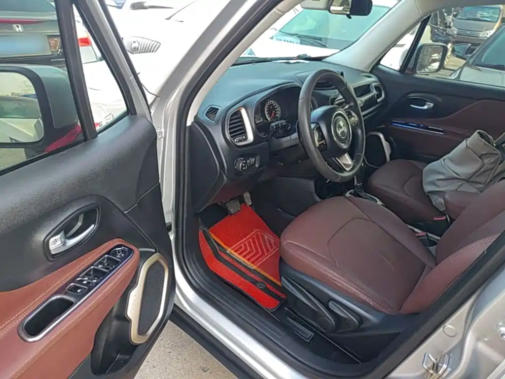 Jeep Renegade — миниатюра 16