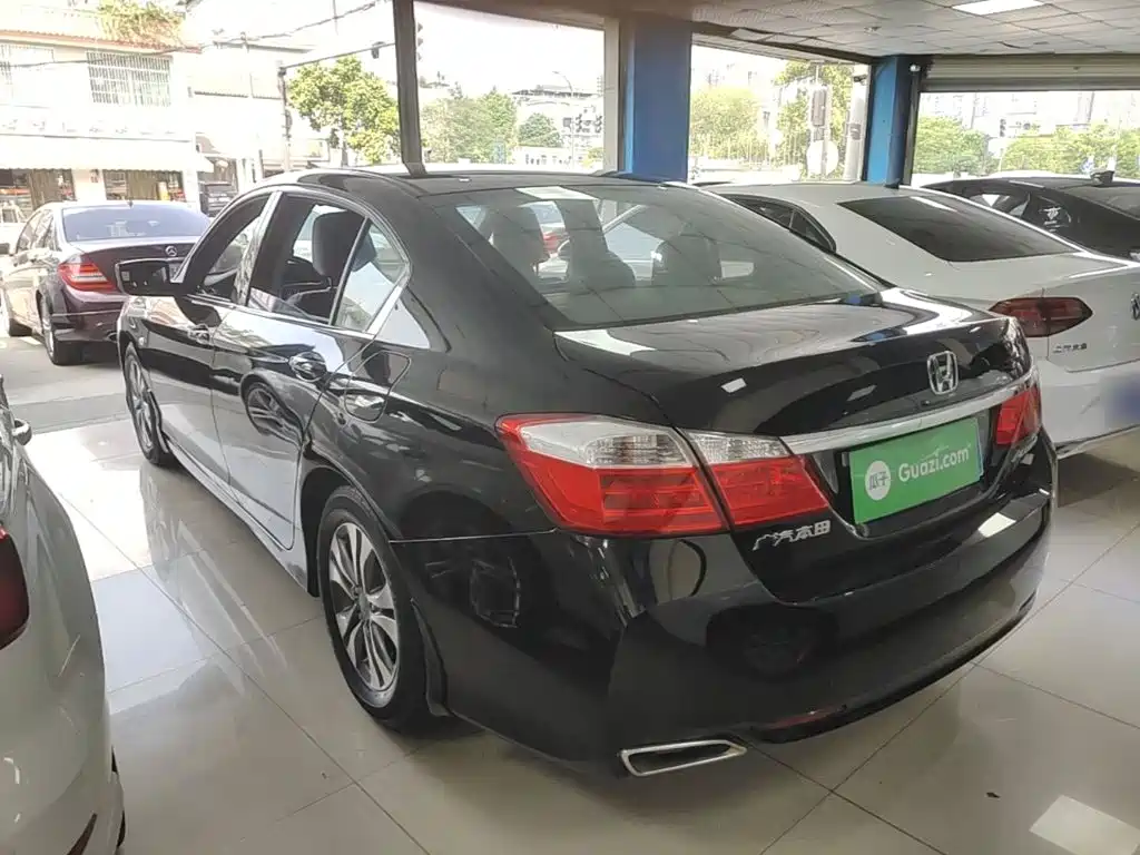 Honda Accord — миниатюра 5
