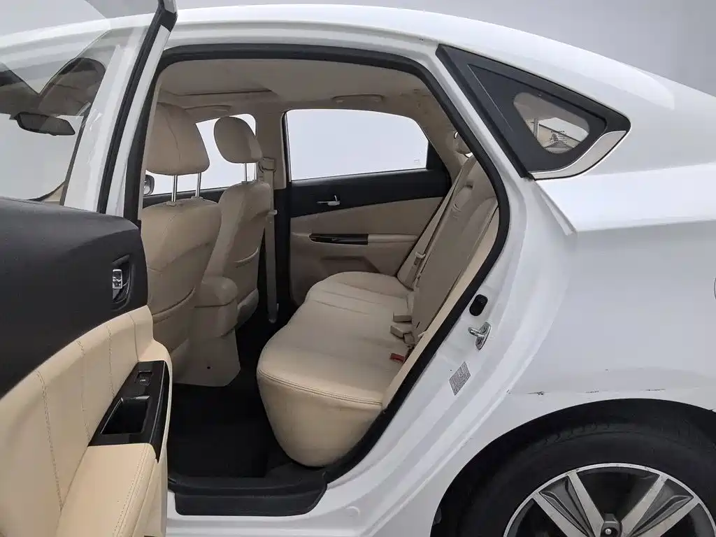Changan Eado — миниатюра 15