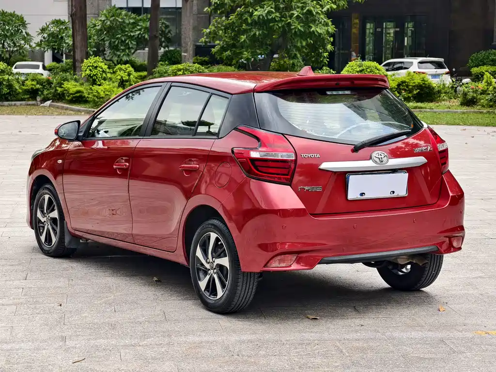 Toyota Yaris L — миниатюра 18