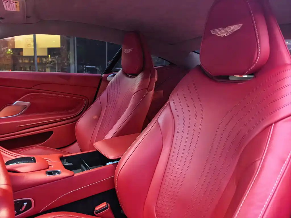 Aston Martin DB11 2019 4.0T V8 Coupe