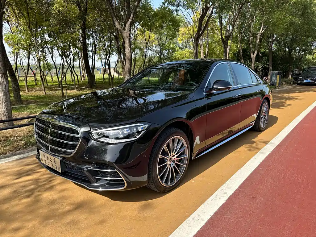 Mercedes-Benz S-Class 2024