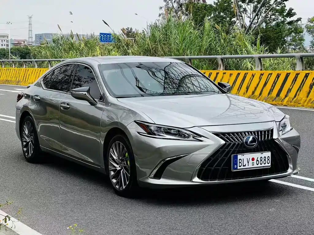 Lexus ES — миниатюра 3