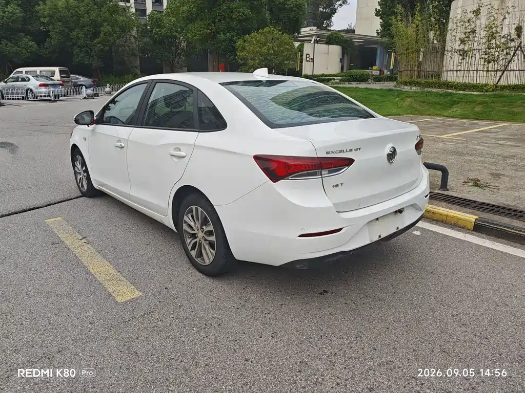Buick Excelle — миниатюра 8