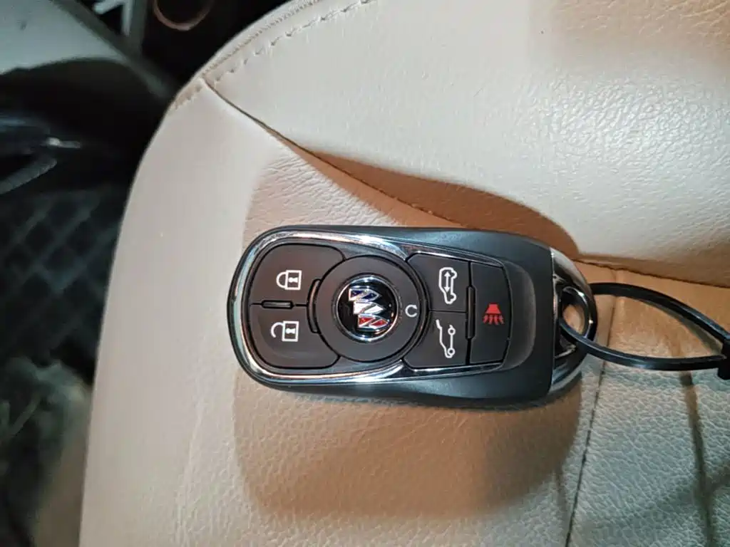 Buick GL8 — миниатюра 9