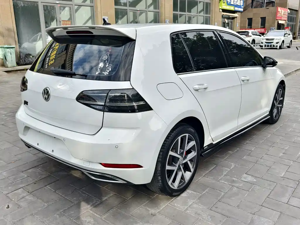 Volkswagen Golf — миниатюра 6