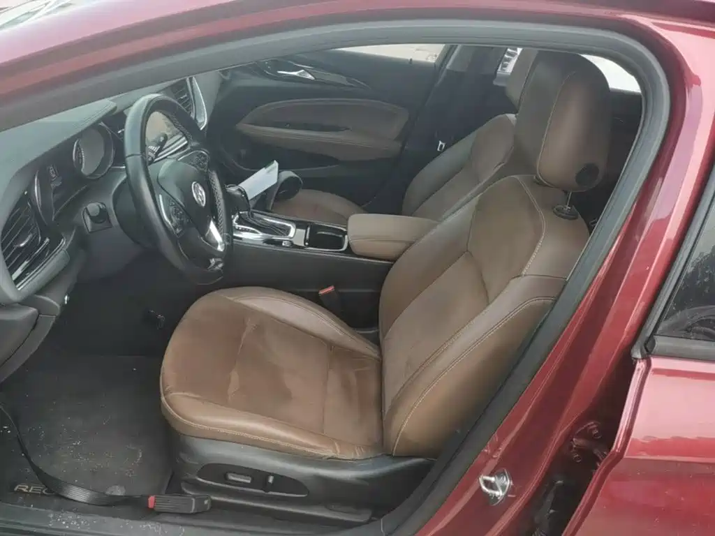 Buick Regal — миниатюра 15