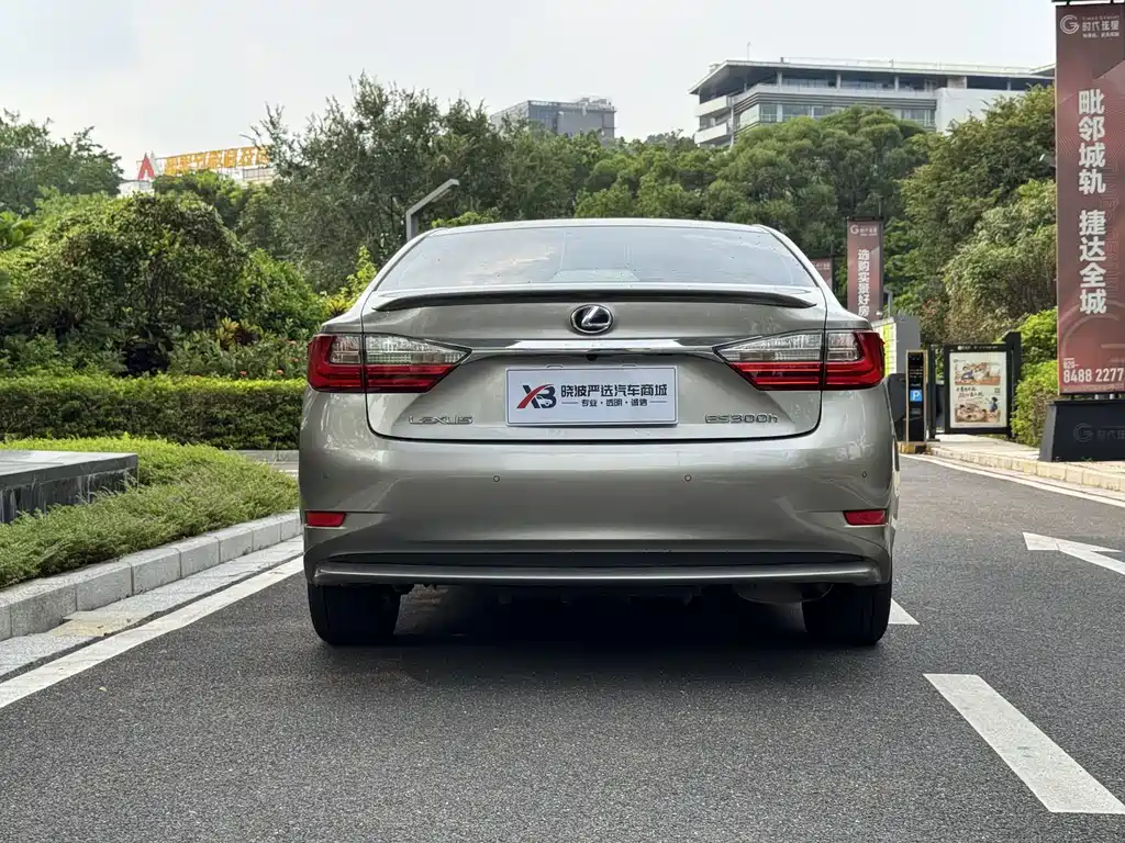 Lexus ES — миниатюра 5