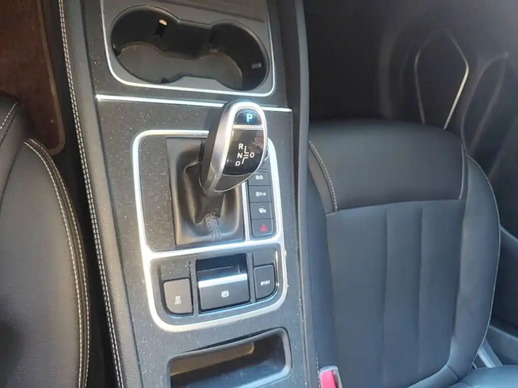 BYD MAX — миниатюра 14