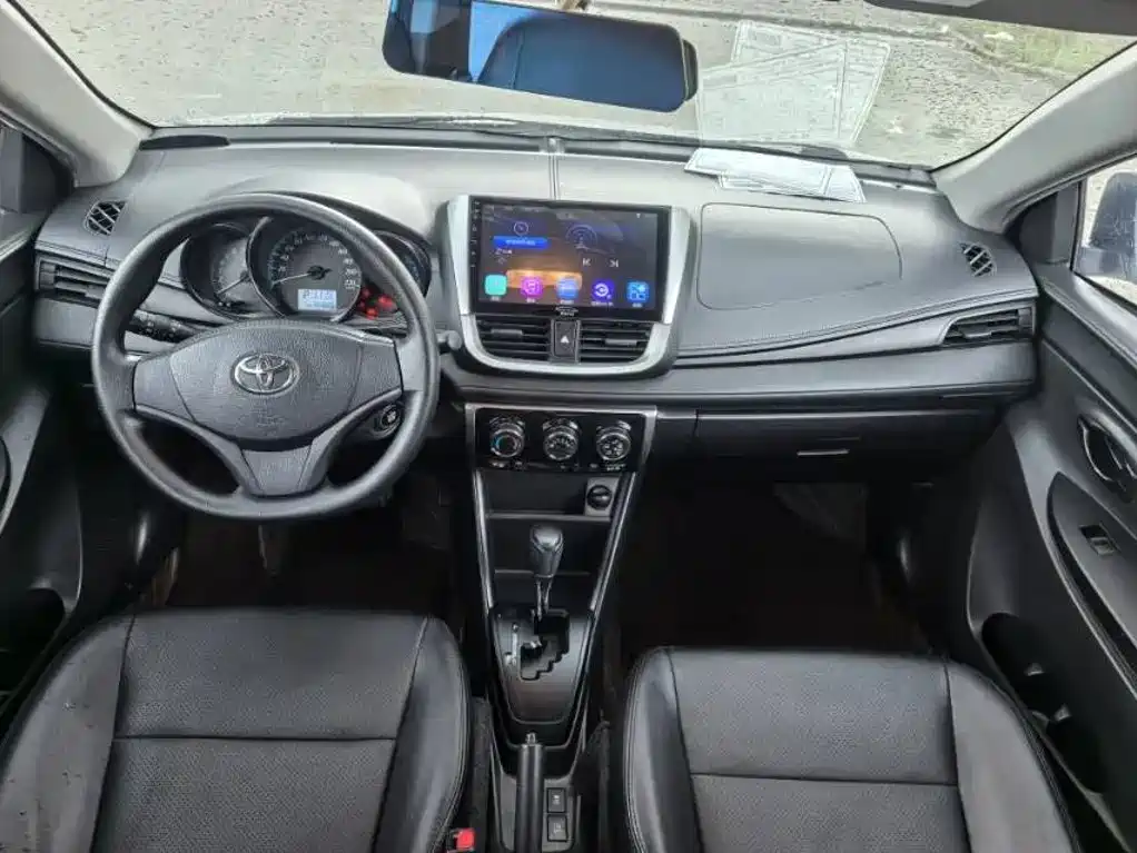 Toyota Yaris L — миниатюра 5