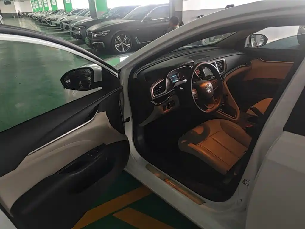 Buick Excelle — миниатюра 19