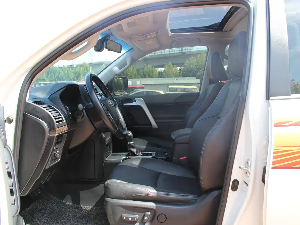 Toyota Prado — миниатюра 13