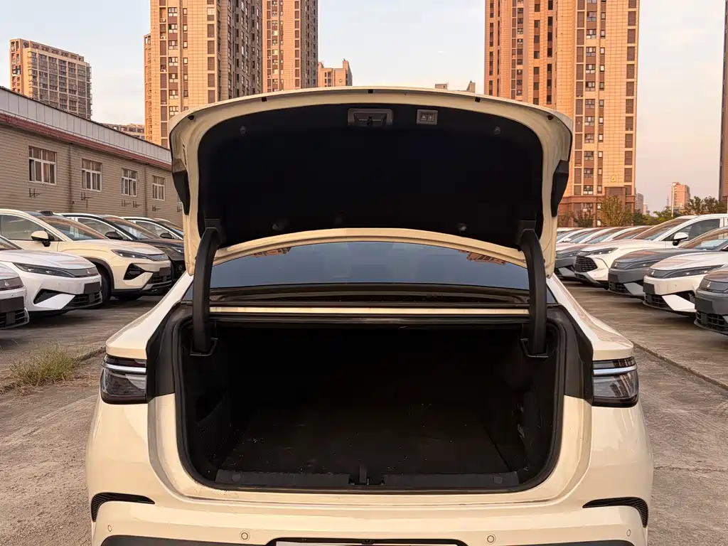 BYD Seal 07 DM-i — миниатюра 11