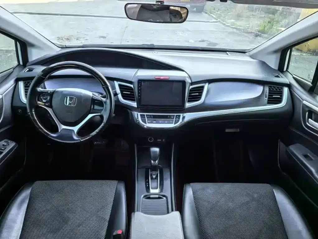 Honda Jade — миниатюра 5