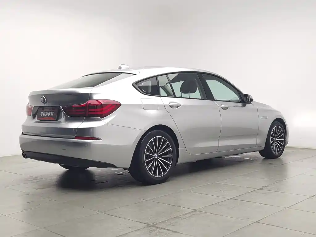 BMW 5 Series GT — миниатюра 2