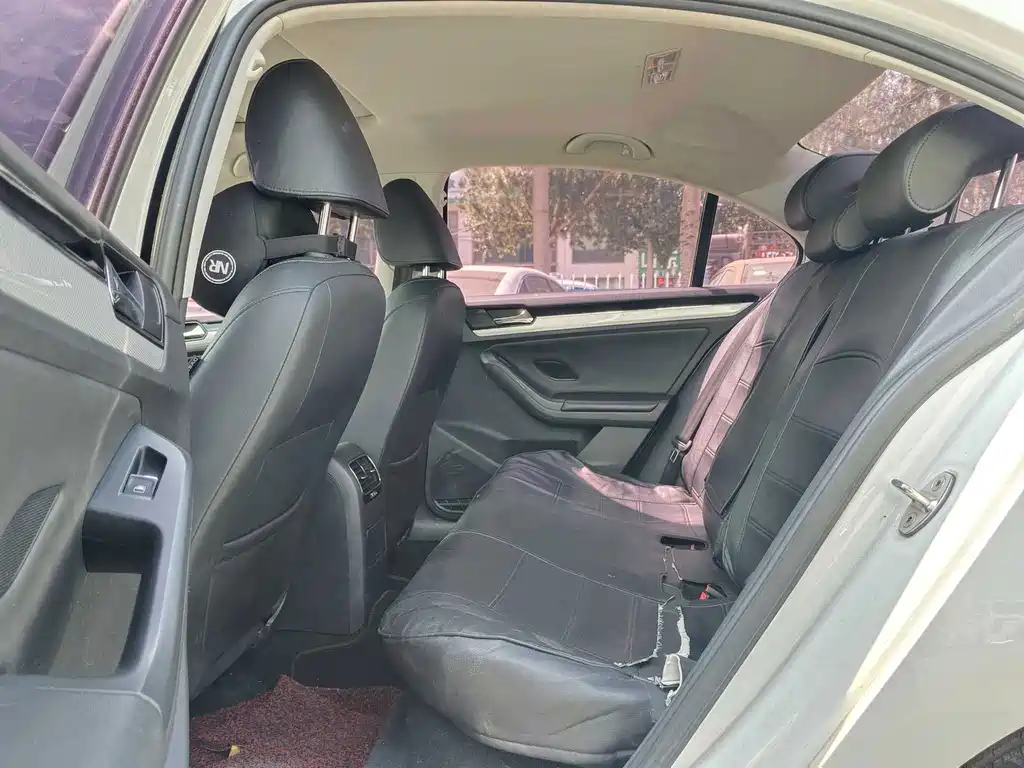 Volkswagen Sagitar — миниатюра 8