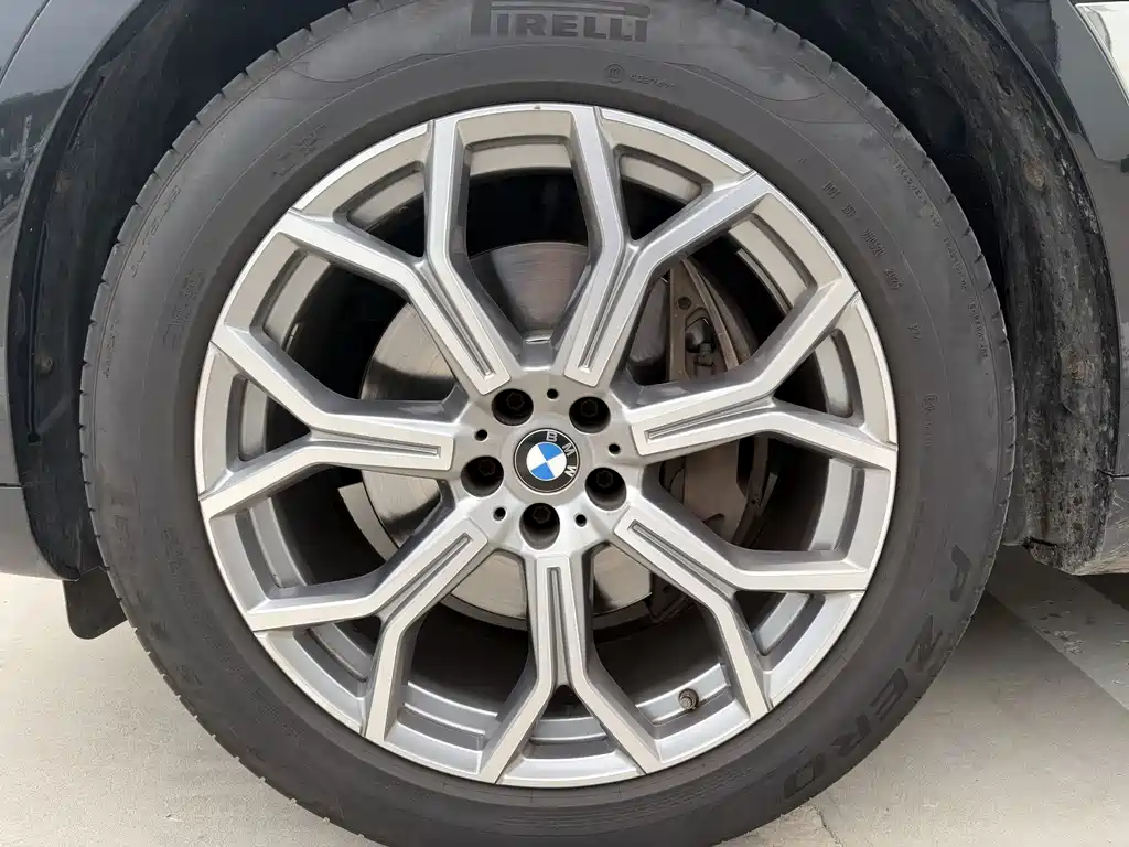 BMW X7 — миниатюра 13