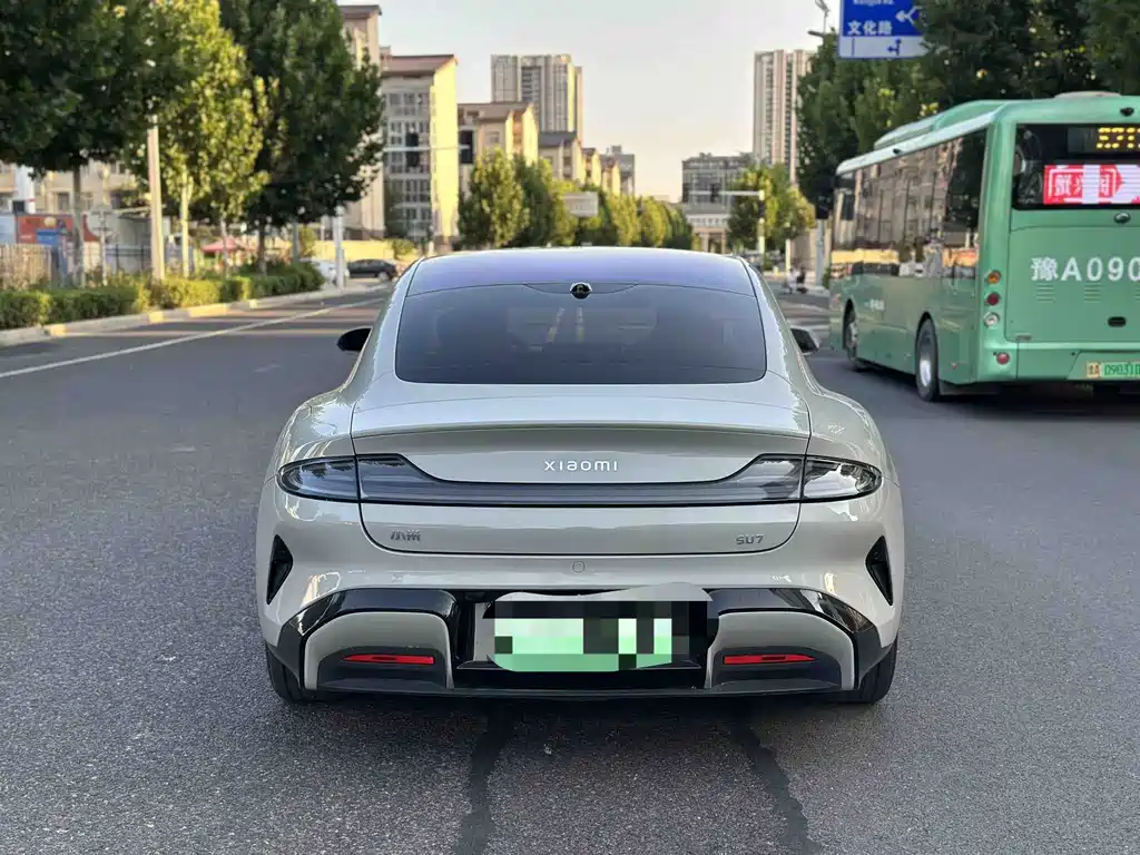 Xiaomi SU7 — миниатюра 7