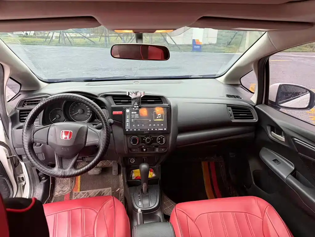 Honda Fit — миниатюра 5
