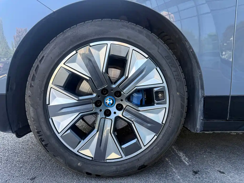 BMW iX — миниатюра 9