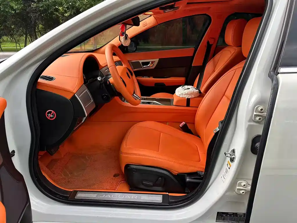 Jaguar XF — миниатюра 7