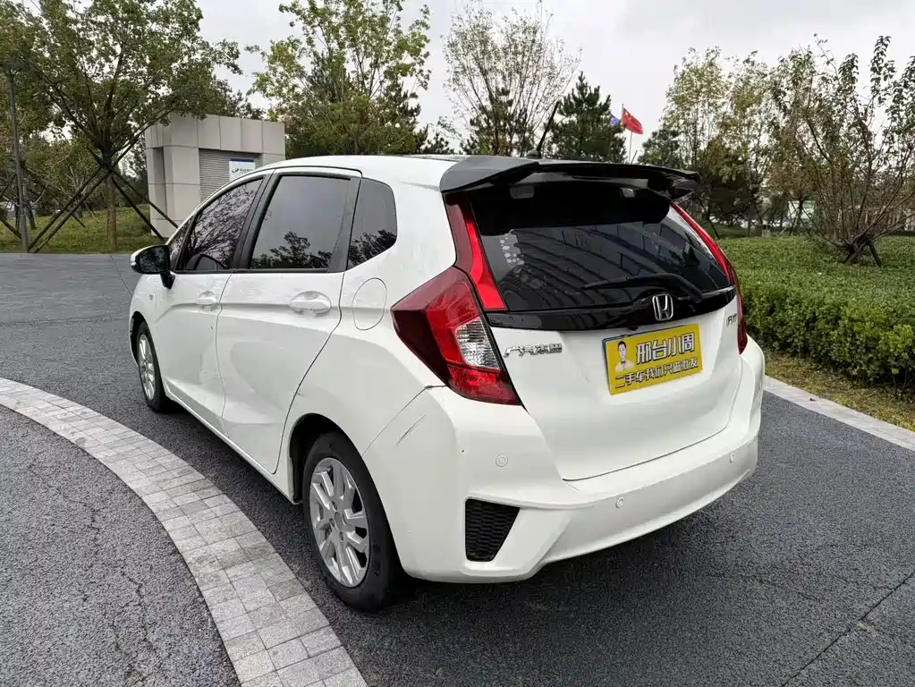 Honda Fit — миниатюра 7