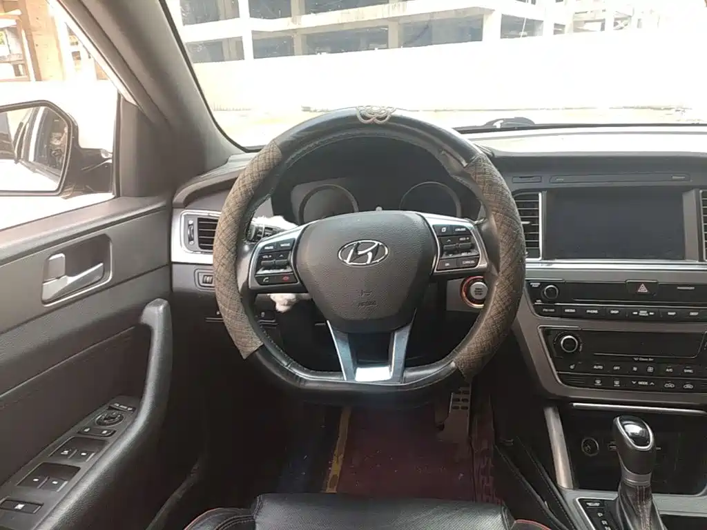 Hyundai Sonata — миниатюра 11