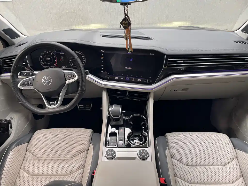 Volkswagen Touareg — миниатюра 10