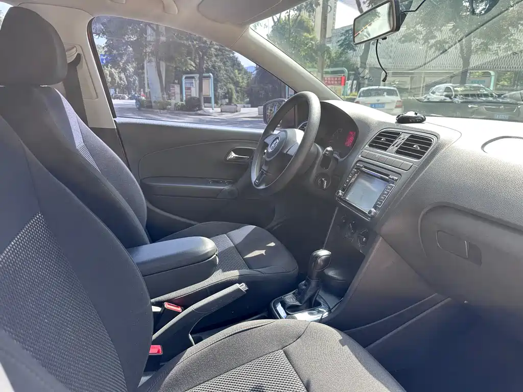 Volkswagen Polo — миниатюра 13