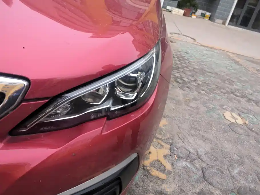 Peugeot 308 — миниатюра 5