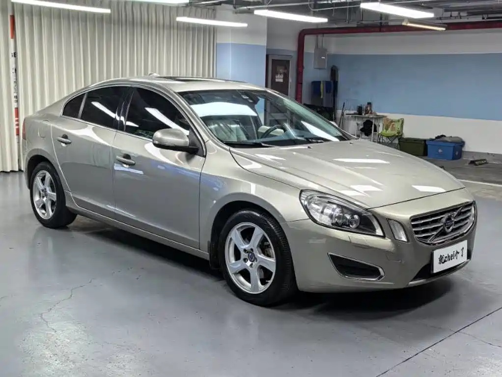 Volvo S60 (Import) — миниатюра 3