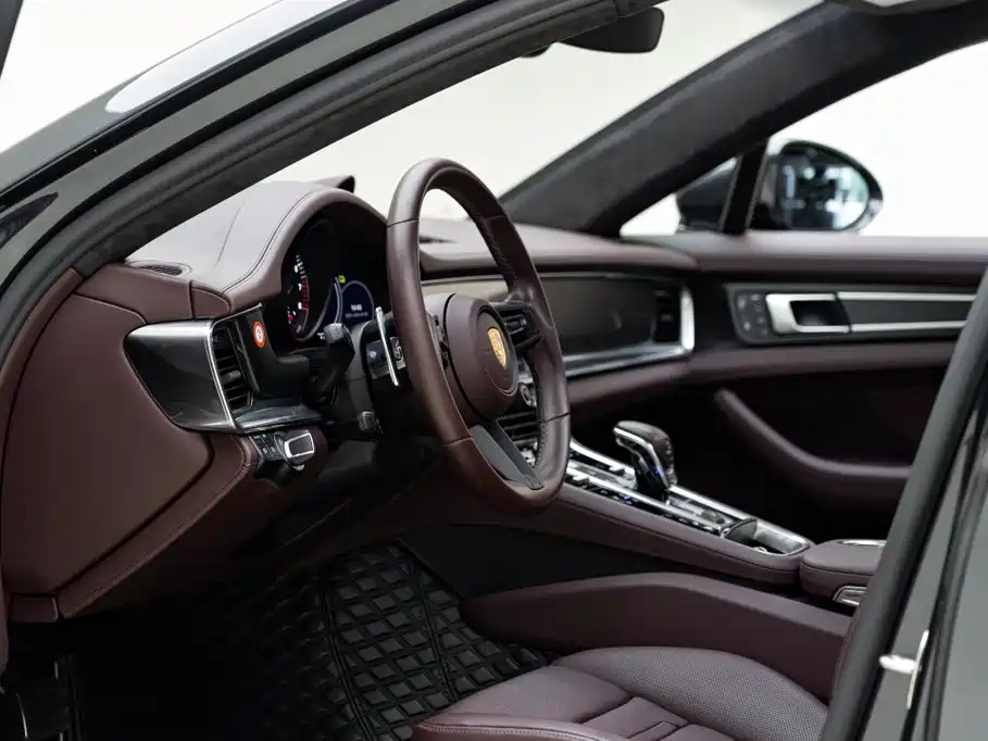 Porsche Panamera Hybrid — миниатюра 10