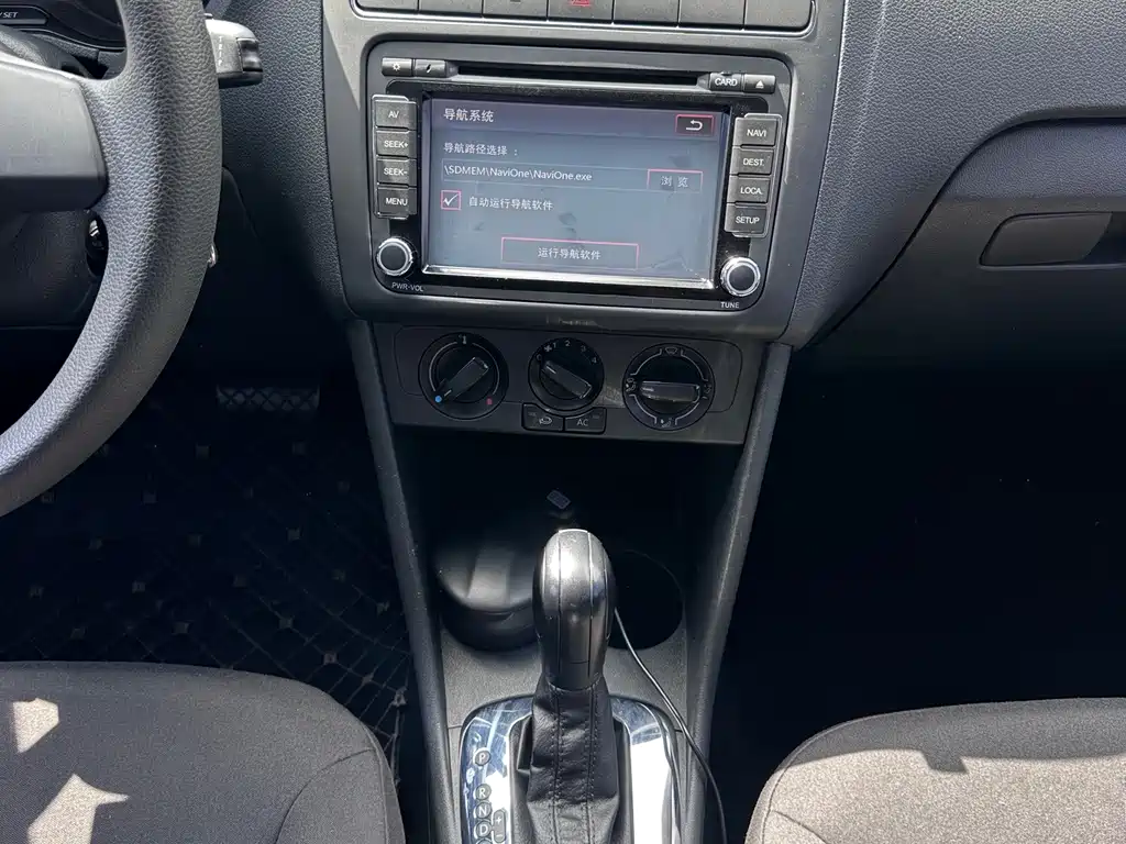 Volkswagen Polo — миниатюра 10