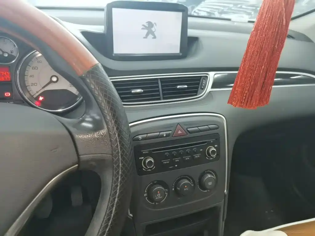 Peugeot 308 — миниатюра 13