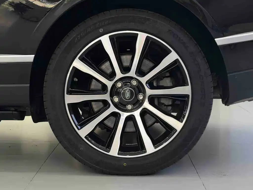 Land Rover Range Rover — миниатюра 7