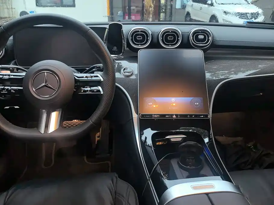 Mercedes-Benz C-Class — миниатюра 12