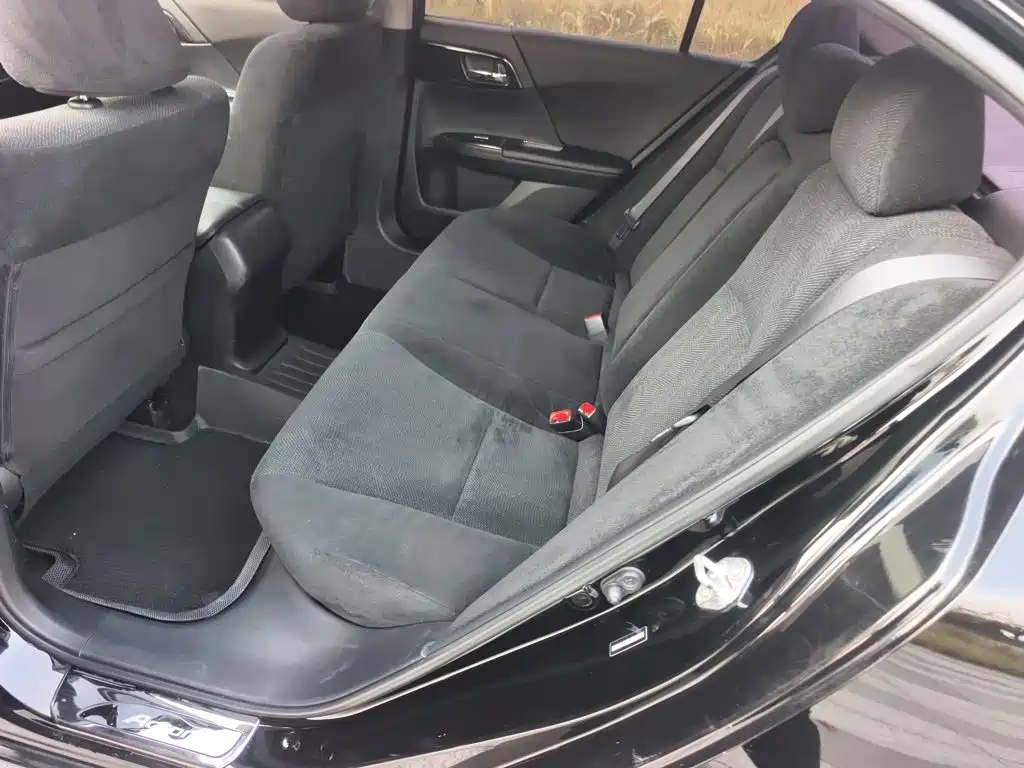 Honda Accord — миниатюра 13