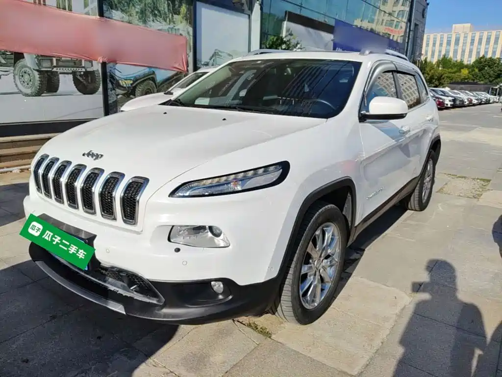 Jeep Cherokee — миниатюра 2