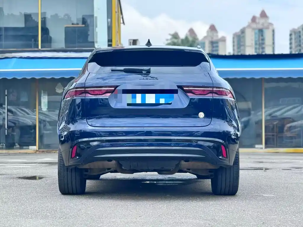 Jaguar F-Pace 2024 P250 R-Dynamic SE