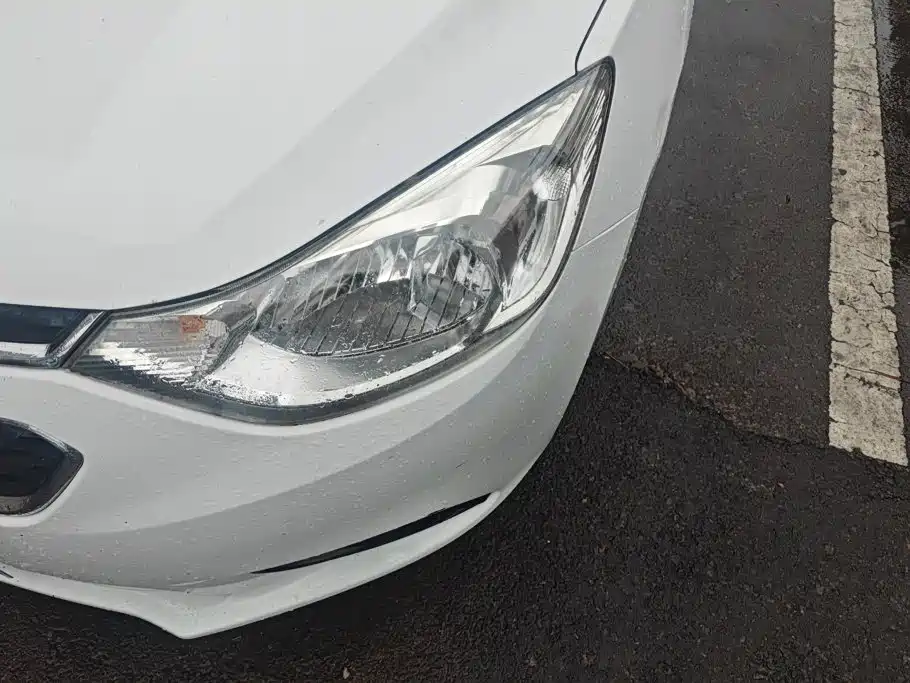 Chevrolet Sail — миниатюра 5