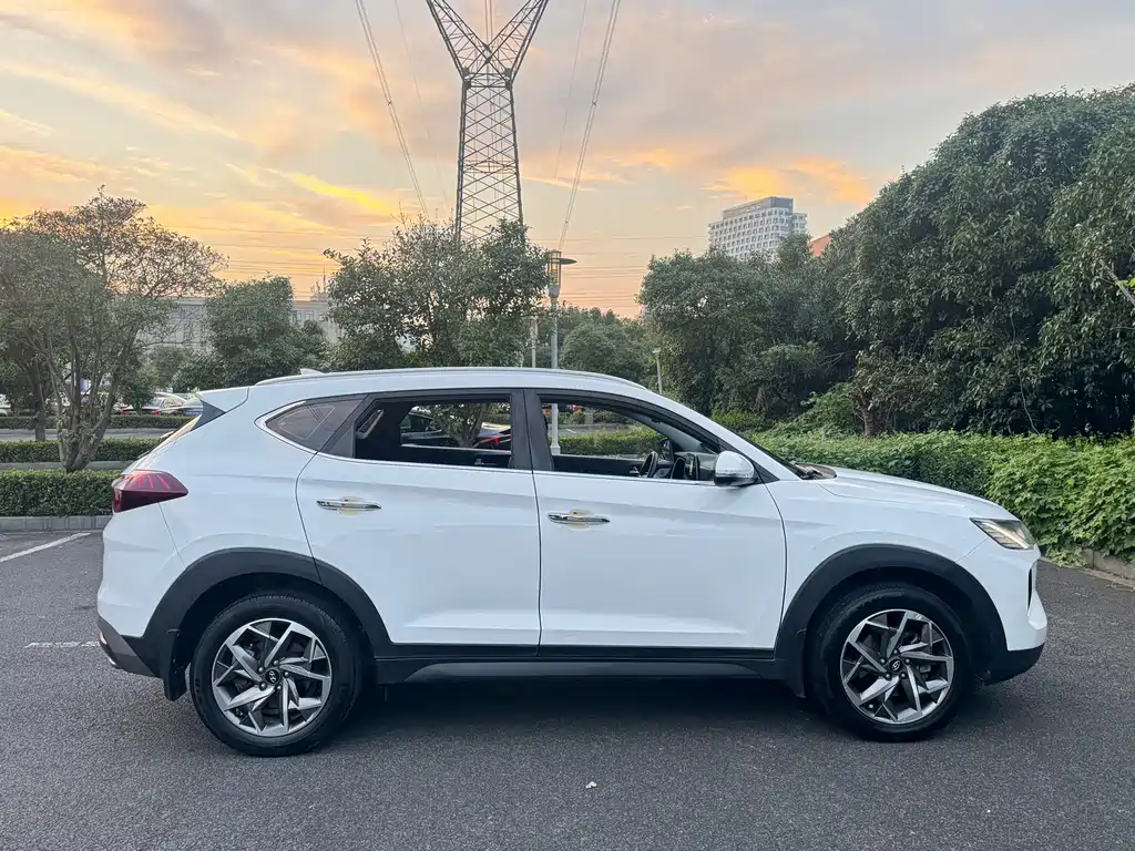 Hyundai Tucson — миниатюра 7