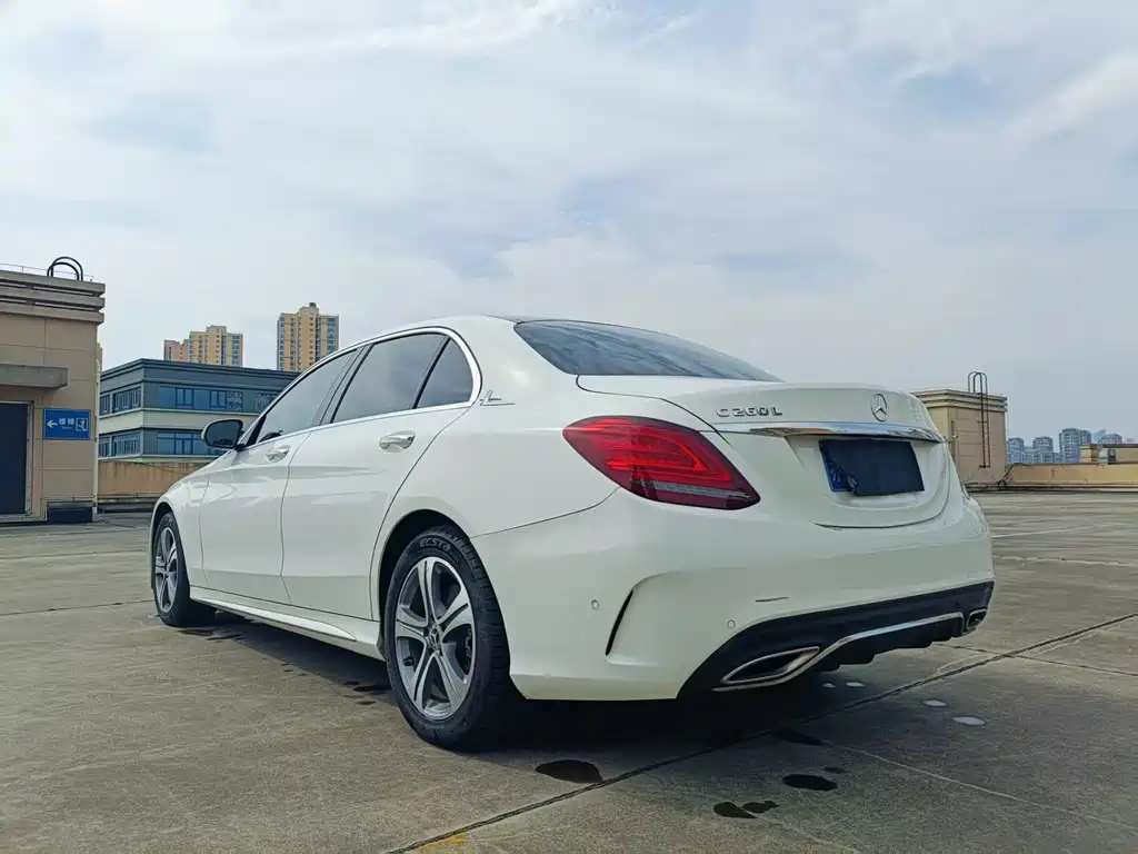 Mercedes-Benz C-Class — миниатюра 7