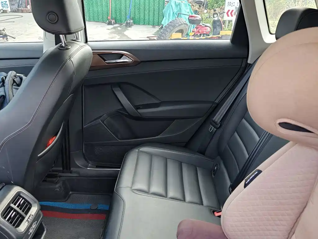 Volkswagen Tharu — миниатюра 10