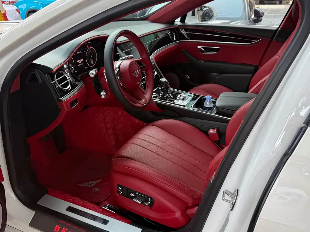 Bentley Flying Spur — миниатюра 13
