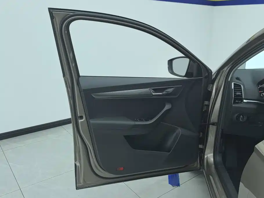 Skoda Karoq — миниатюра 7